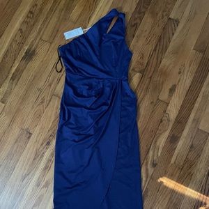 Bought for a wedding. Too large. Missed return window